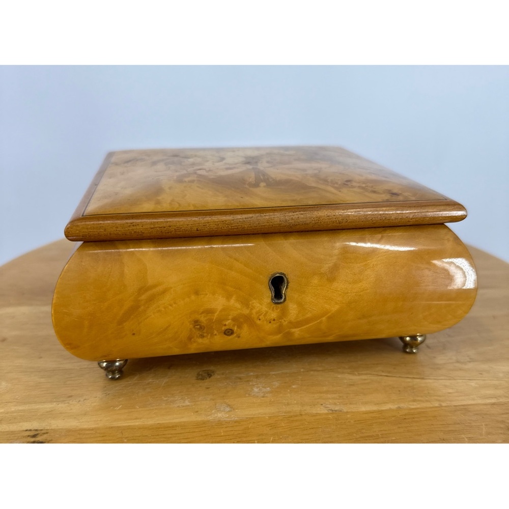 “You’ve got a friend “Reuge vintage Intarsitalia music jewelry box made Italy.